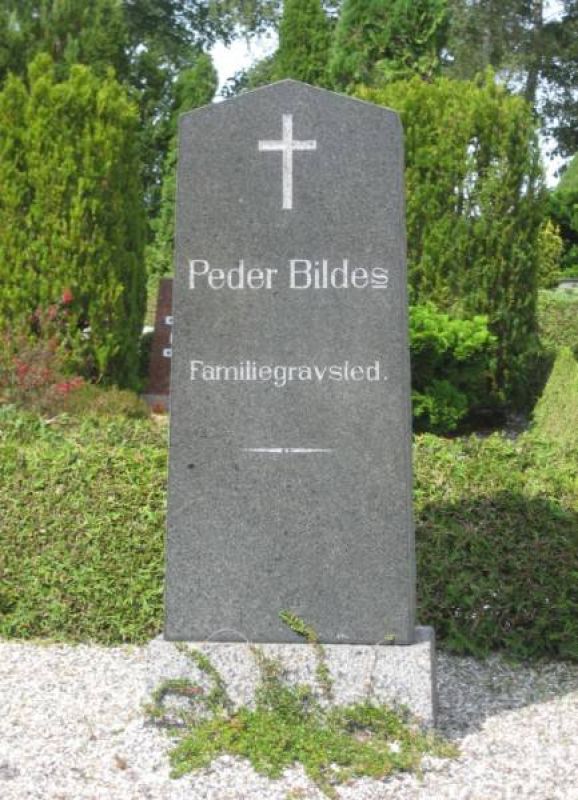 Peder Bilde's familiegravsted.jpg